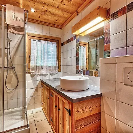 Yeti Bed & Breakfast 4*